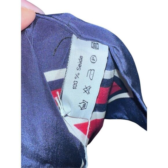 NEW WITH TAGS CECILIA CLASSICS Twill Paisley,red and blue Scarf Large Scarf pais - Picture 6 of 7